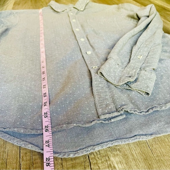 American Eagle Gray Dot Classic Fit Button Down Shirt Medium - Picture 6 of 7